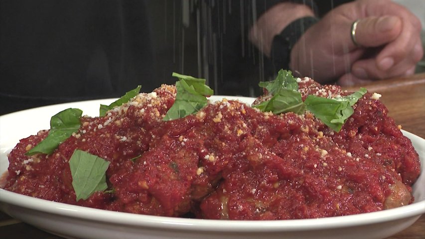 Video thumbnail for What's Cooking: Sunday Sauce from Uncle Giuseppe's Marketplace