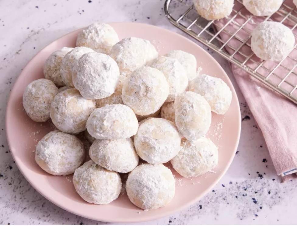 'Video thumbnail for Best Snowball Cookies Recipe '