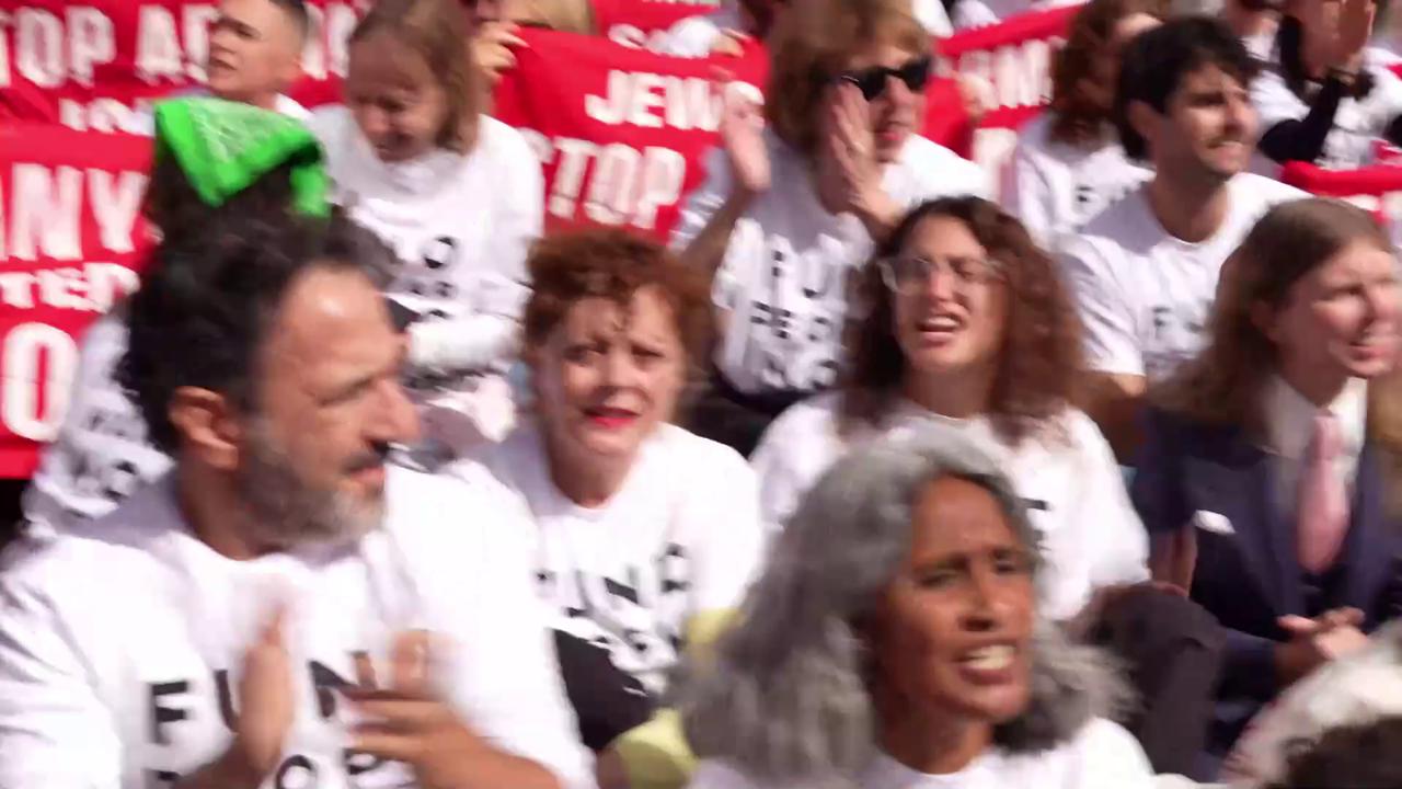 Video thumbnail for UNCAPTIONED: Susan Sarandon detained amid protests against Israeli prime minister.