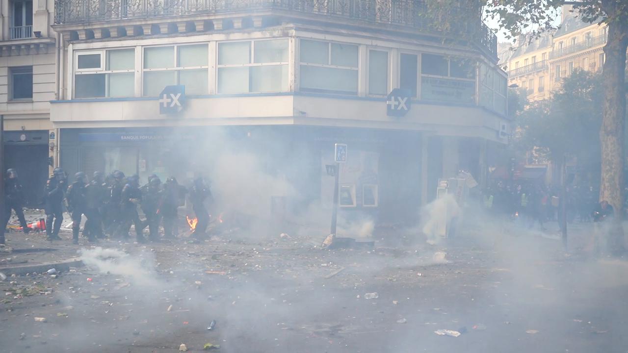 Video thumbnail for France: Paris Social Unrest October 19.