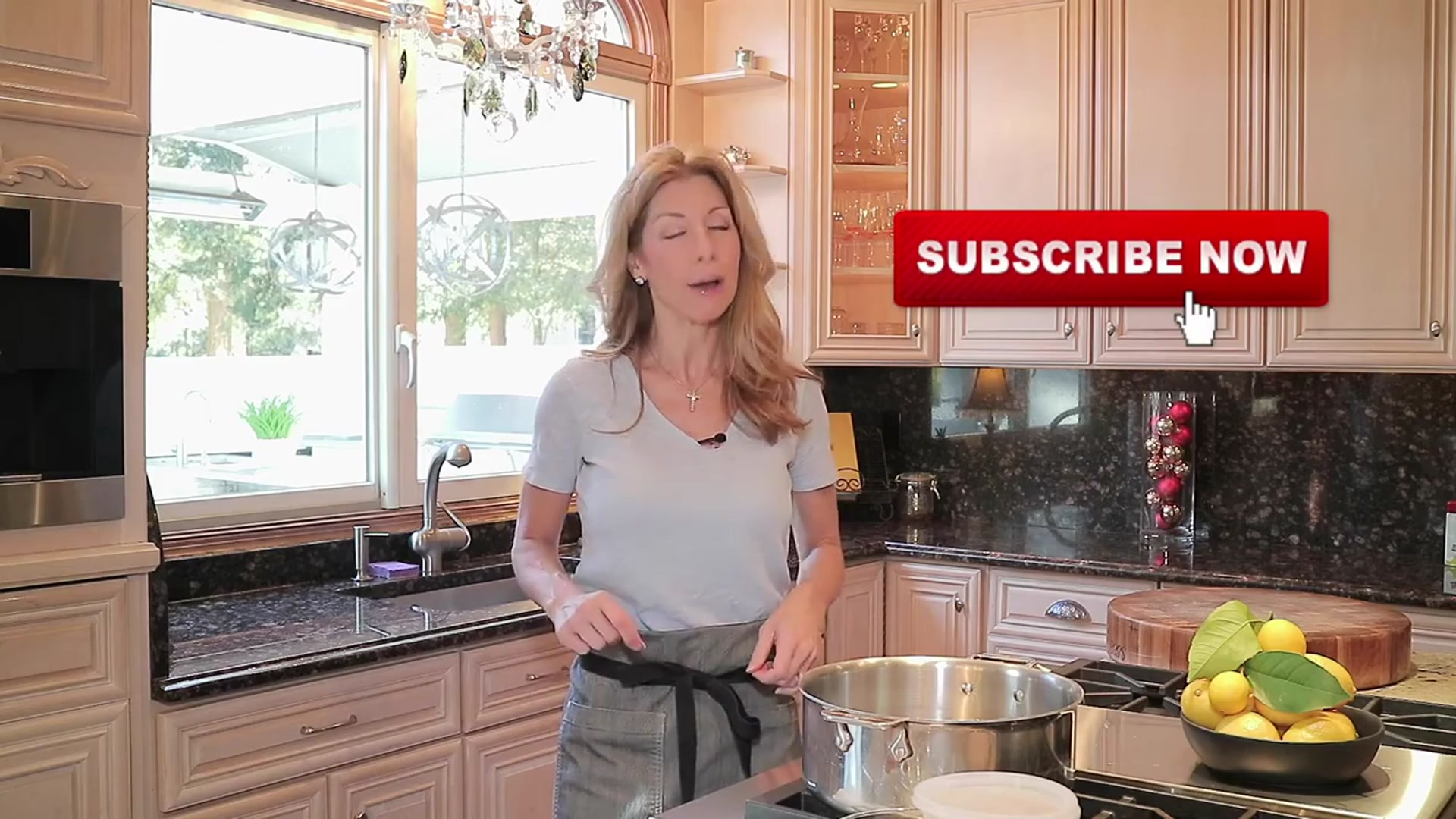 Video thumbnail for Avgolemono Soup - CYPRIOT FAMILY RECIPE(720P_HD)