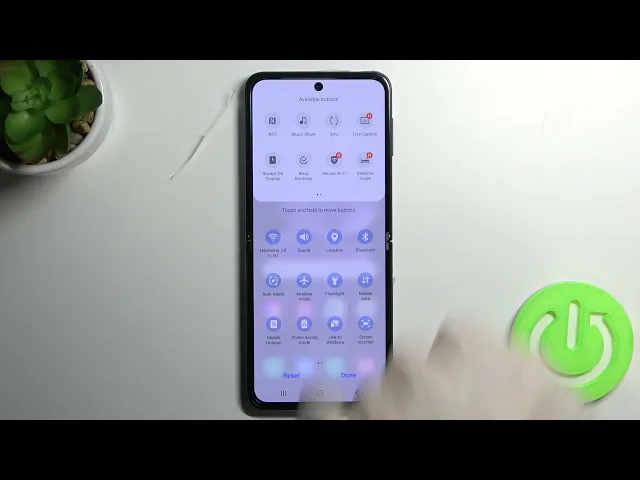 Video thumbnail for How to Adjust Notification Panel Shortcuts in SAMSUNG Galaxy Z Flip3 - Customize Notification Panel