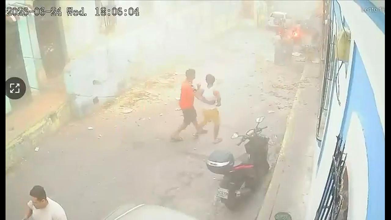 Video thumbnail for Venezuela: Caracas Residents Evacuate Buildings After Quakes.