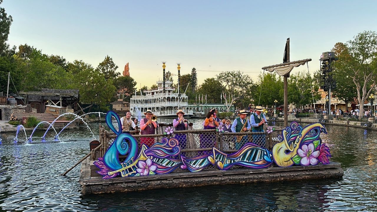 'Video thumbnail for Queenie and Jambalaya Jazz Band Rivers of America Disneyland First Set 4K'