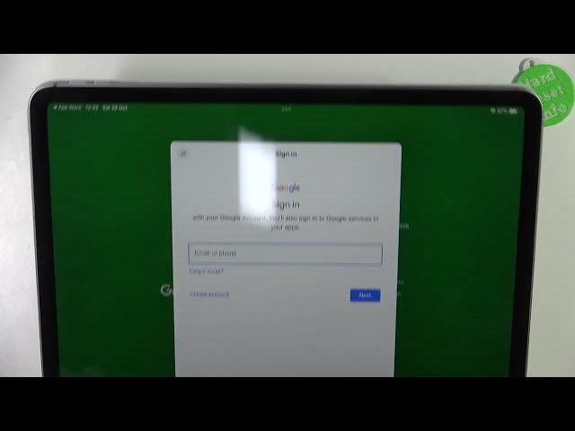 Video thumbnail for How to Install and Use the Google Classroom App on the iPad Pro 4th Gen (2022)