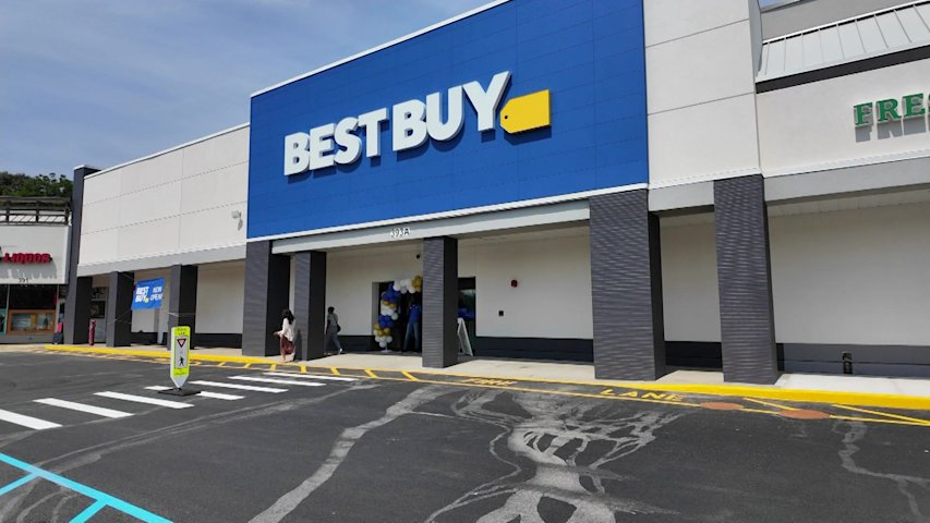 Video thumbnail for Best Buy reopens in Hartsdale with new store location