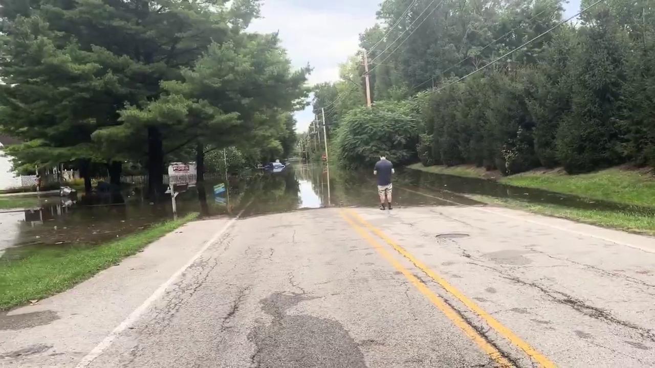 Video thumbnail for US: Deadly Flooding Hits Indiana After Days of Severe Storms 2.