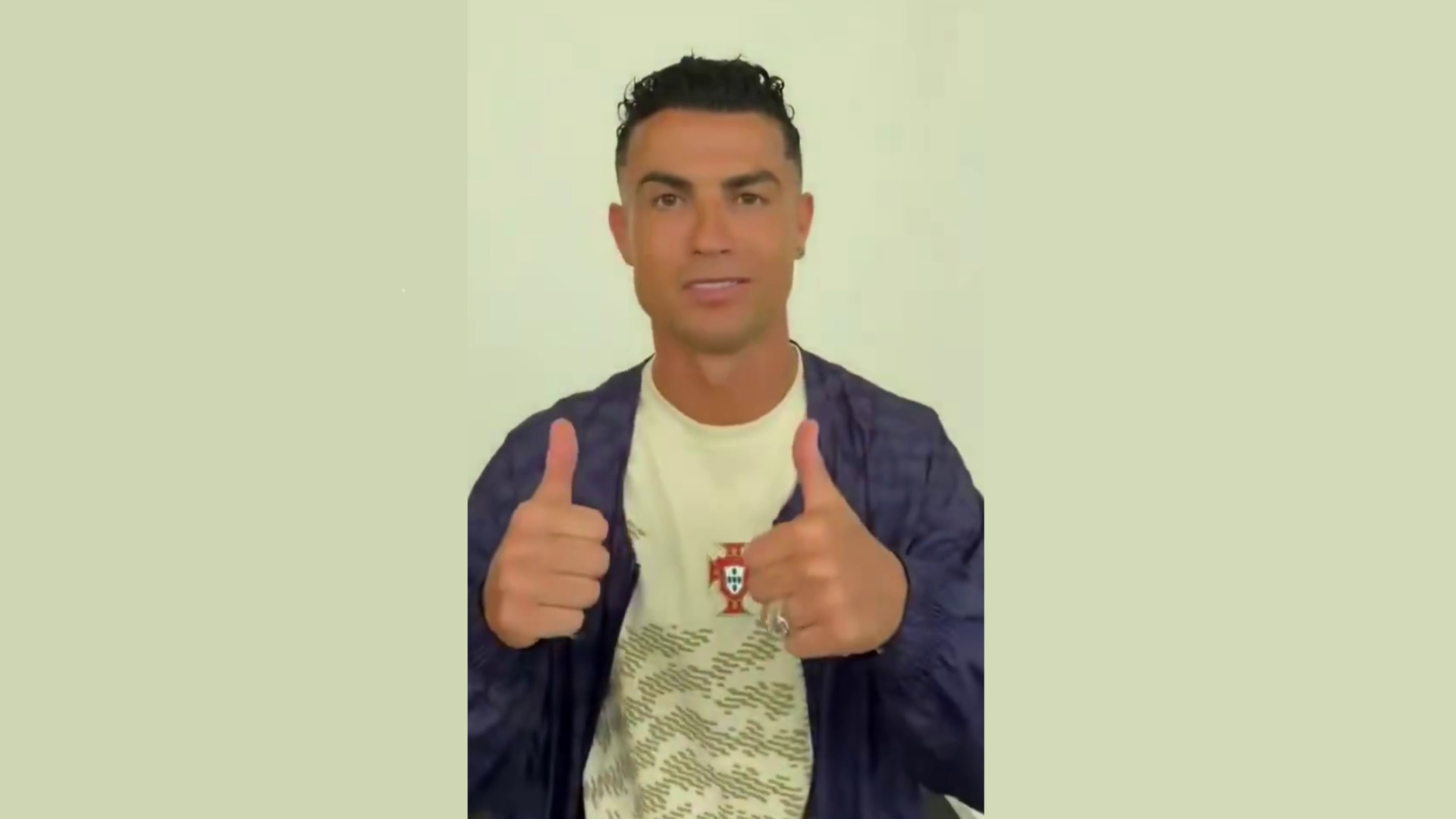 Video thumbnail for Ronaldo sends message to Venezuelan earthquake survivor