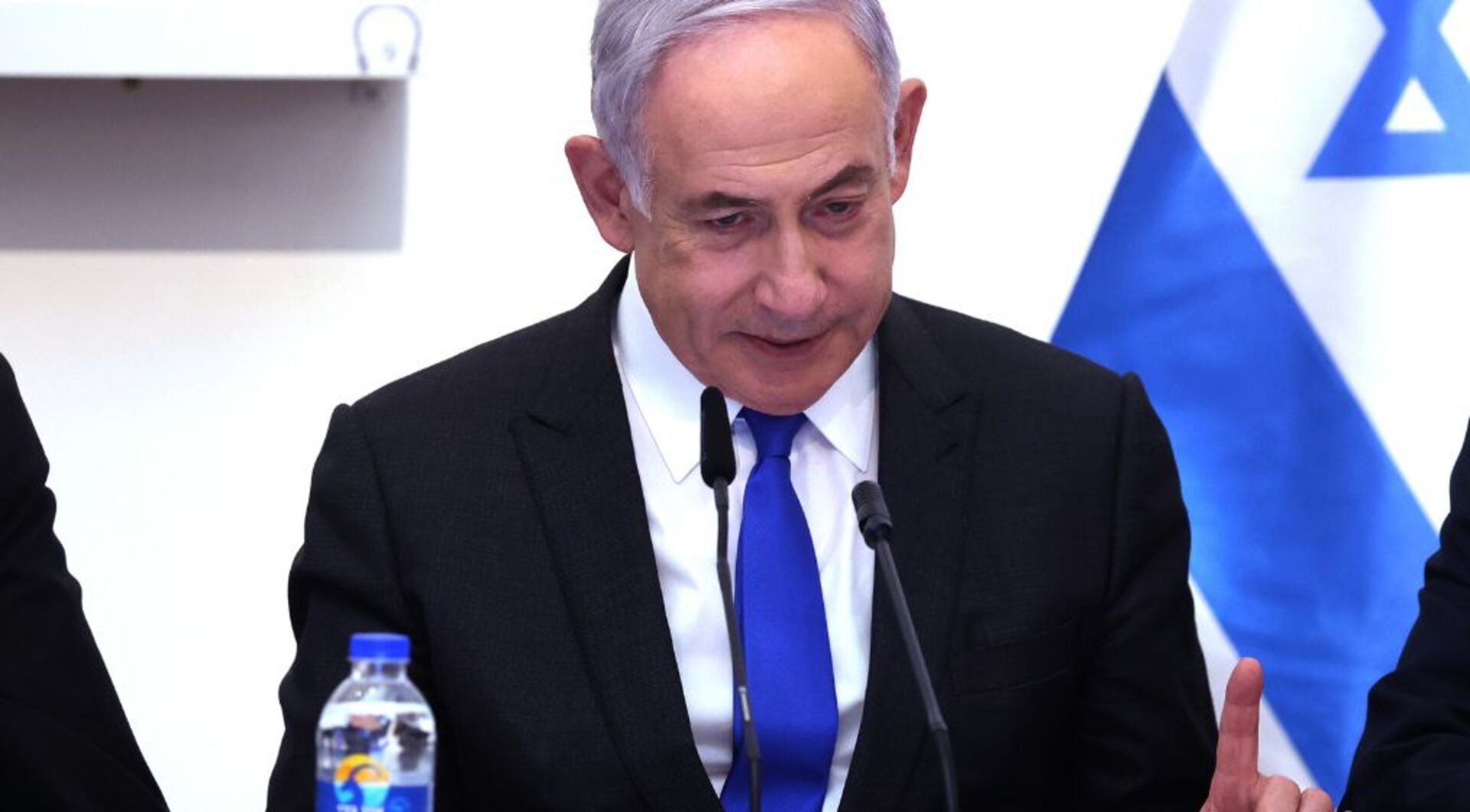 'Video thumbnail for Ahead of cabinet meeting, Netanyahu says Israel will take control of Gaza'
