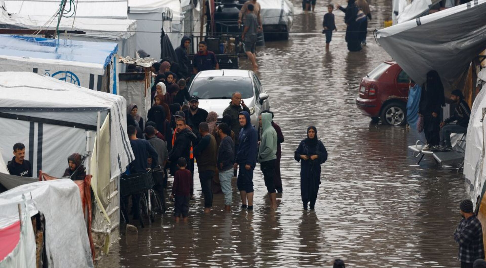 Video thumbnail for ‘Tents submerged’: Hundreds of thousands at risk in Gaza as storm looms