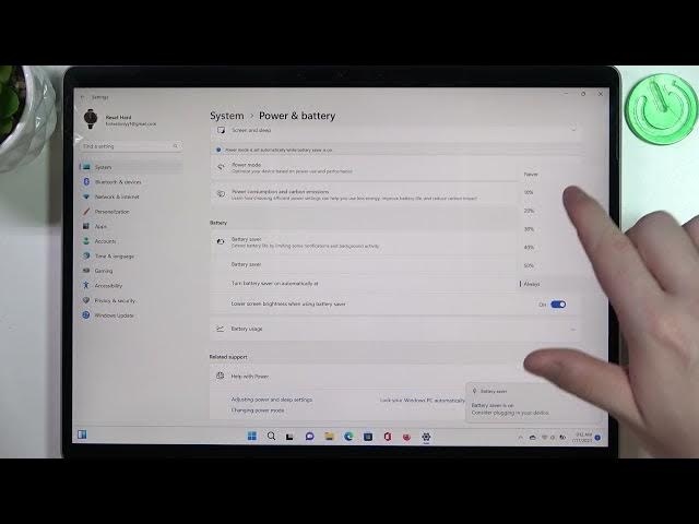 Video thumbnail for How To Enable & Disable Auto Battery Saver On Microsoft Surface Pro 9