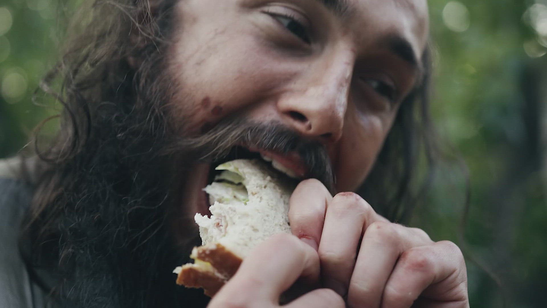 Video thumbnail for Niezwykła historia - pomoc bezdomnemu wzruszyła tysiące ludzi!