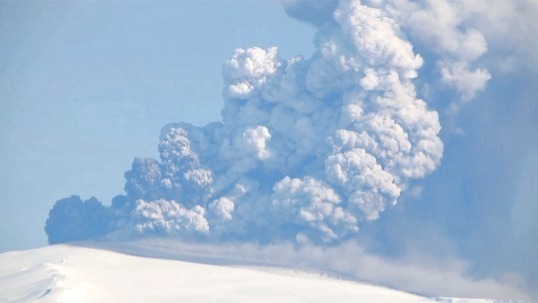 Video thumbnail for A closer look at Yellowstone's lurking supervolcano and its risks