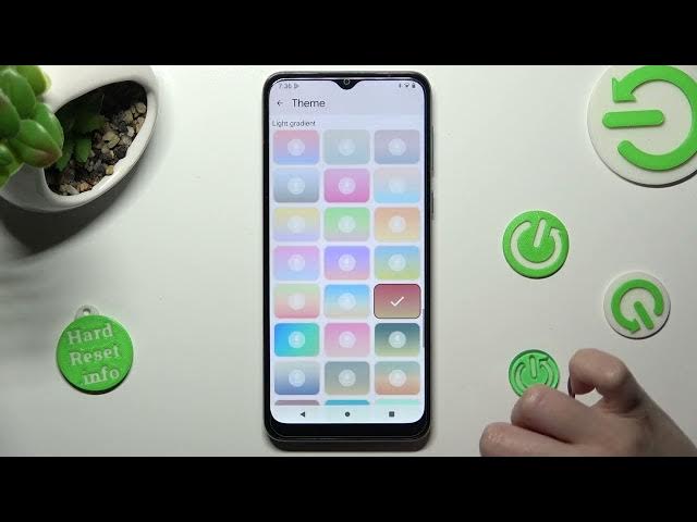 Video thumbnail for How to Change and Customize Keyboard Theme on MOTOROLA Moto E13