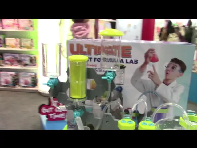 Video thumbnail for Make your own vortex with SmartLab at NY Toy Fair 2018