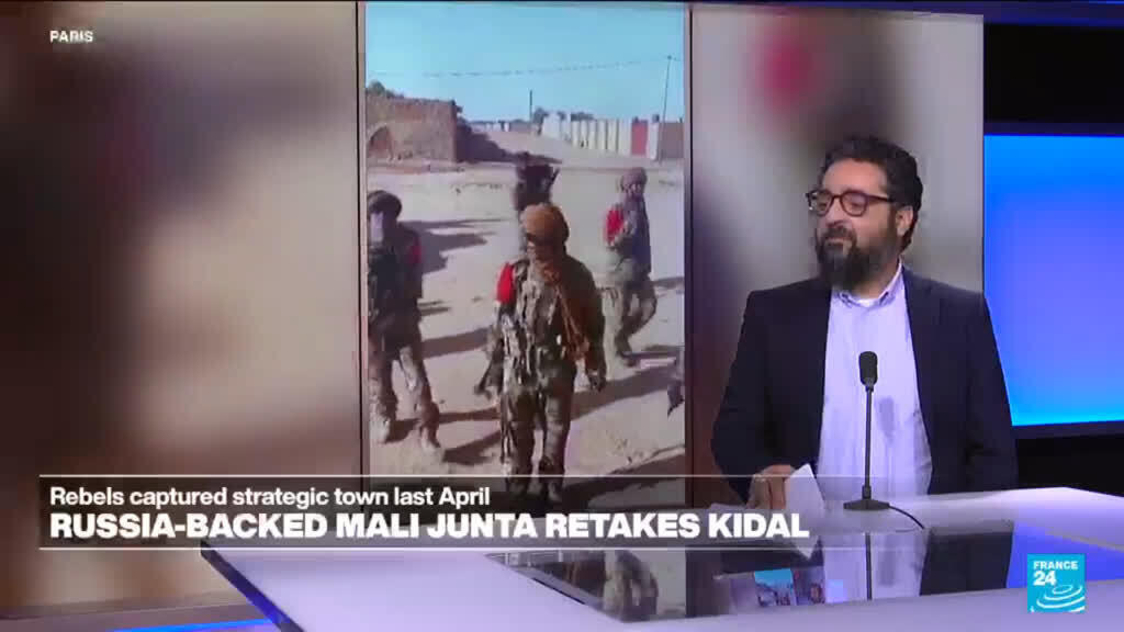 Video thumbnail for Russia-backed Mali junta retakes strategic town after separatists withdraw