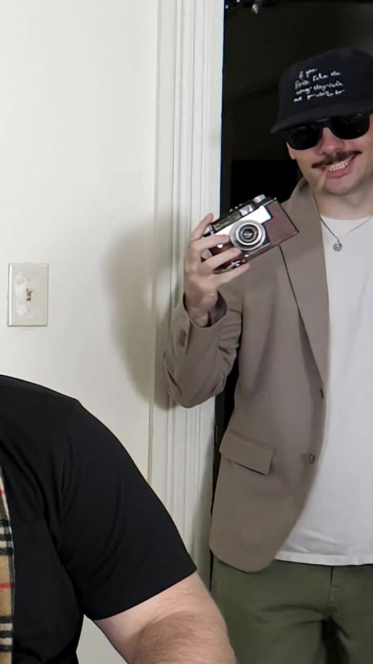 Video thumbnail for IT'S JOHNNY JOURNALISM NOW!