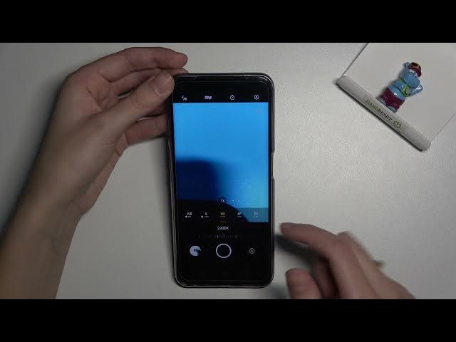 Video thumbnail for How to Use Camera Pro Mode on Realme 8i – Adjust Camera Settings