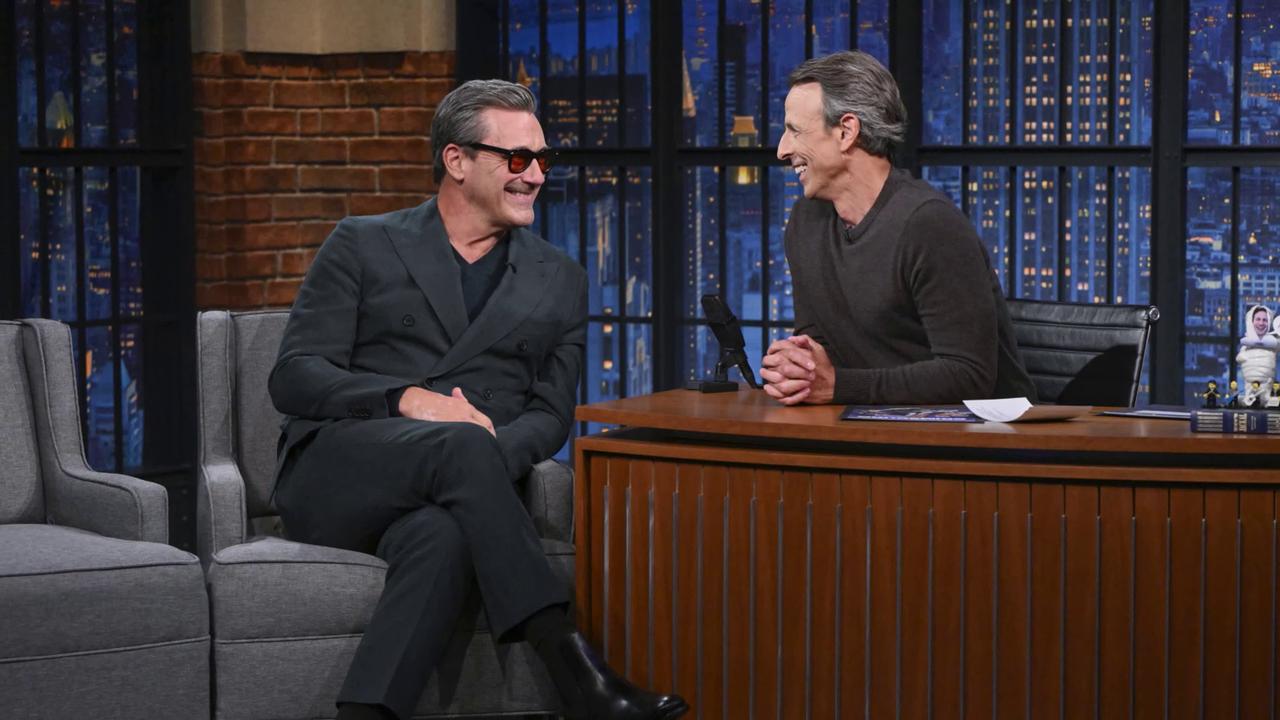 Video thumbnail for UNCAPTIONED: Jon Hamm breaks silence on becoming a dad.