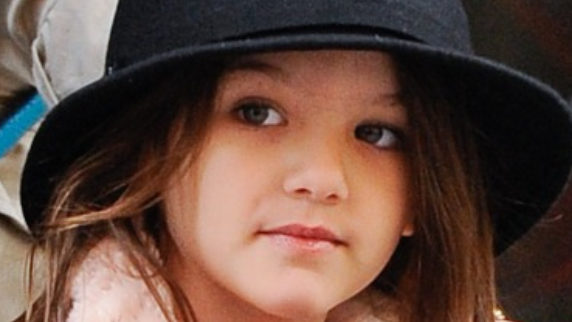 Video thumbnail for Inside Suri Cruise's Life At Home