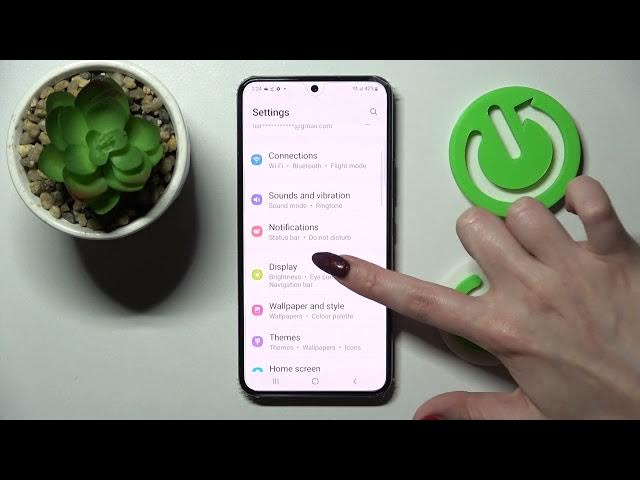 Video thumbnail for How to Change Display Refresh Rate on Samsung Galaxy S22 – Display Settings