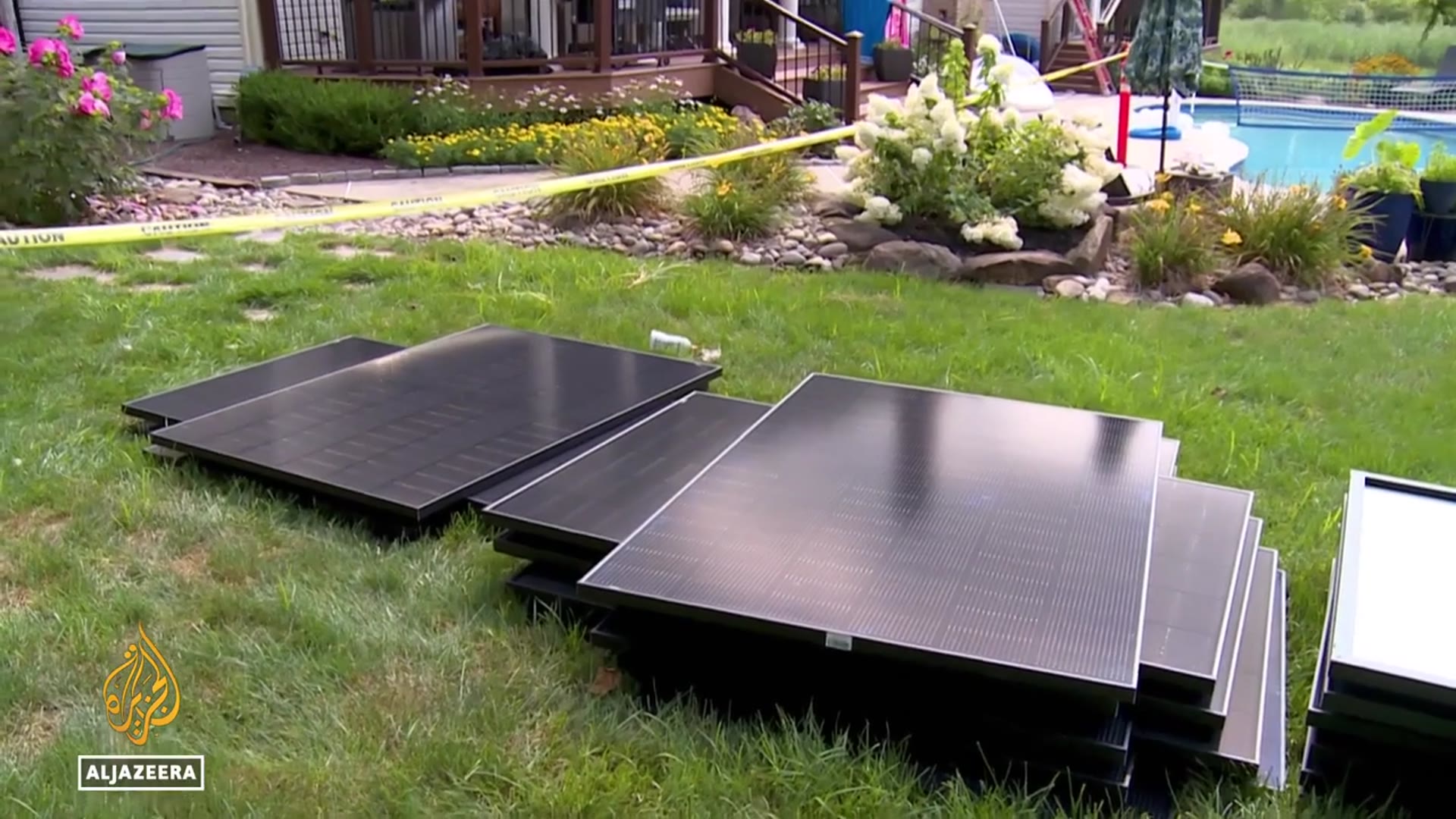'Video thumbnail for US solar industry booms despite looming tax credit cut'