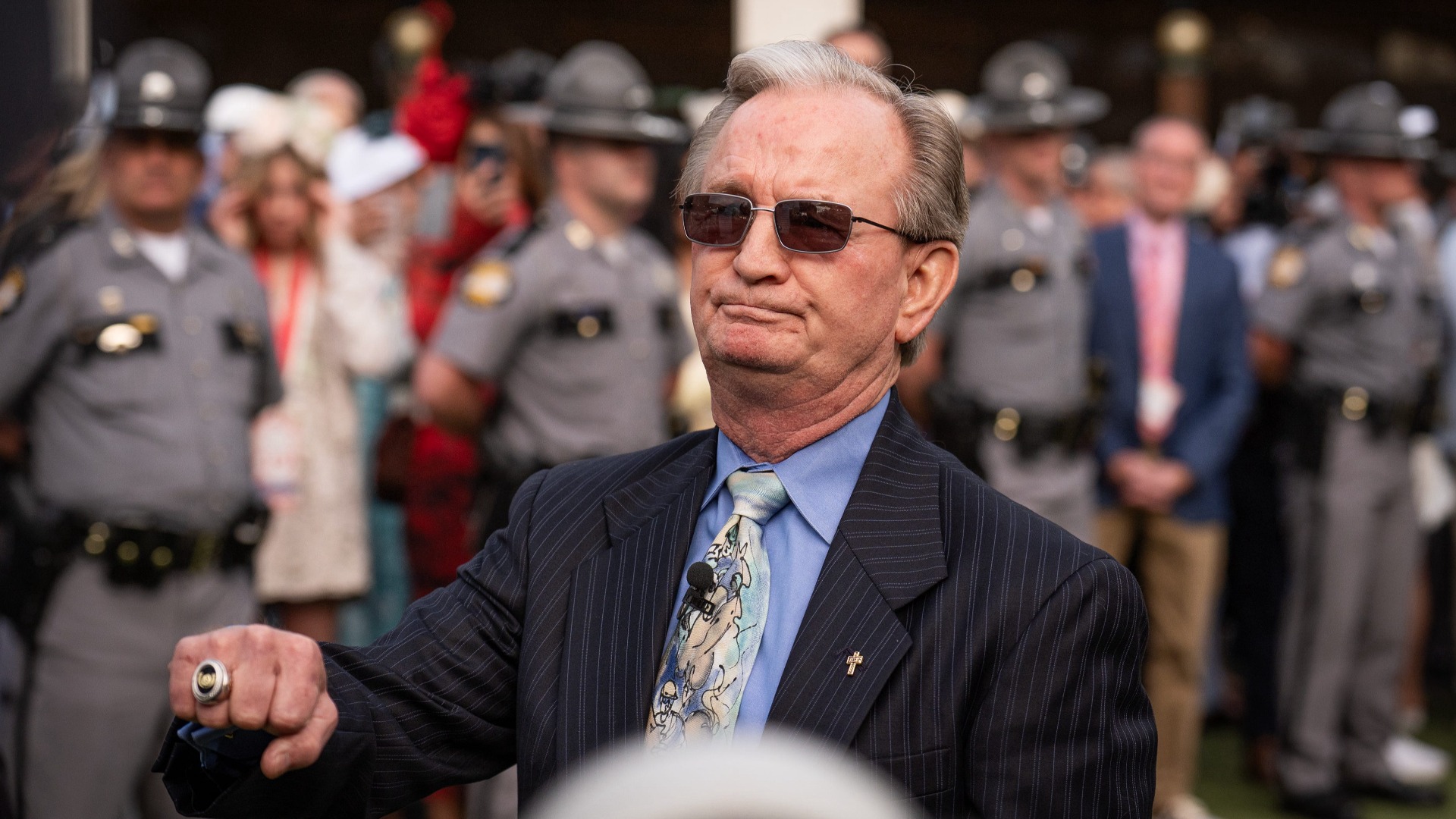 Video thumbnail for Pat Day Talks Honor of 'Riders Up' Call, Golden Tempo's Triumph