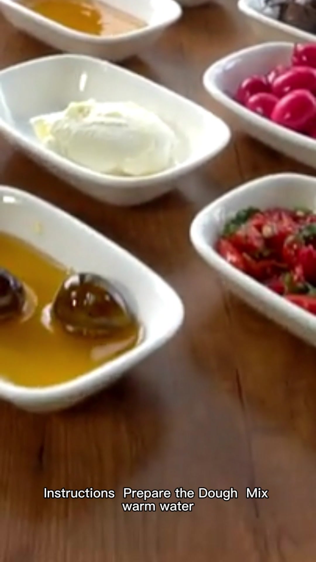 Video thumbnail for veggie pizza recipe