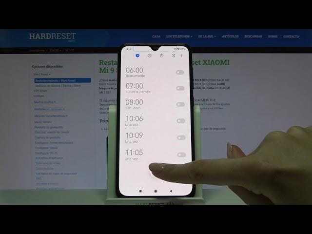 Video thumbnail for How to Set Up Alarm Clock on XIAOMI Mi 9 SE – Open Alarm Clock Settings
