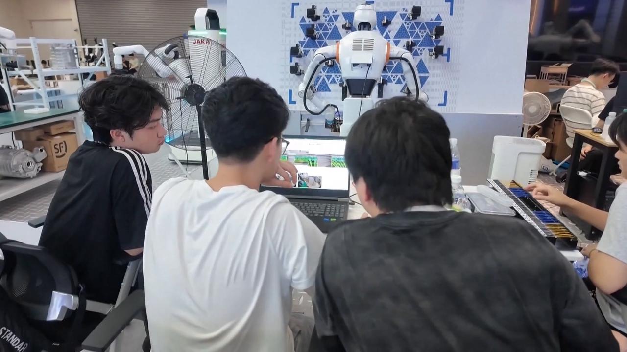 Video thumbnail for China: AI emerging as universal language across disciplines: Nobel laureate.