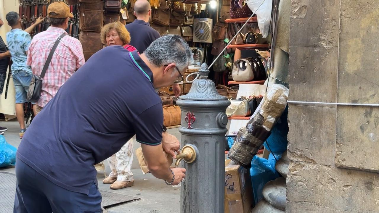 Video thumbnail for Italy: Italy battles extreme heat as temperatures approach 113F.
