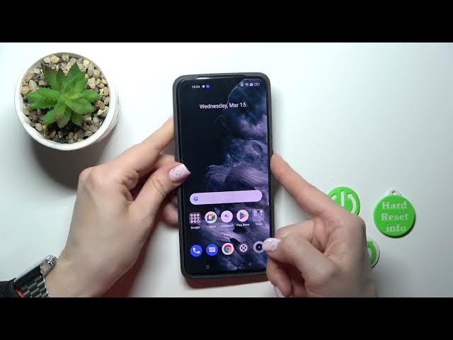 Video thumbnail for Realme GT 2 Face Unlock Test
