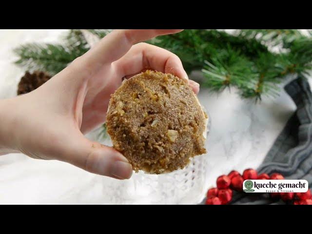 Video thumbnail for Saftig Lebkuchen Rezept | Original Elisenlebkuchen selber machen – weich & aromatisch 🎄