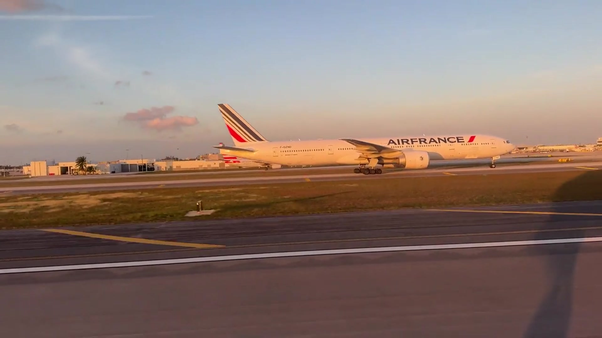 'Video thumbnail for Miami Airport International Arrival 2025'
