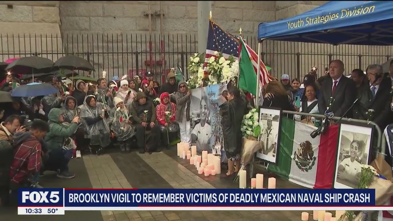 Video thumbnail for Emotional vigil for Mexican naval cadets killed in Brooklyn Bridge crash