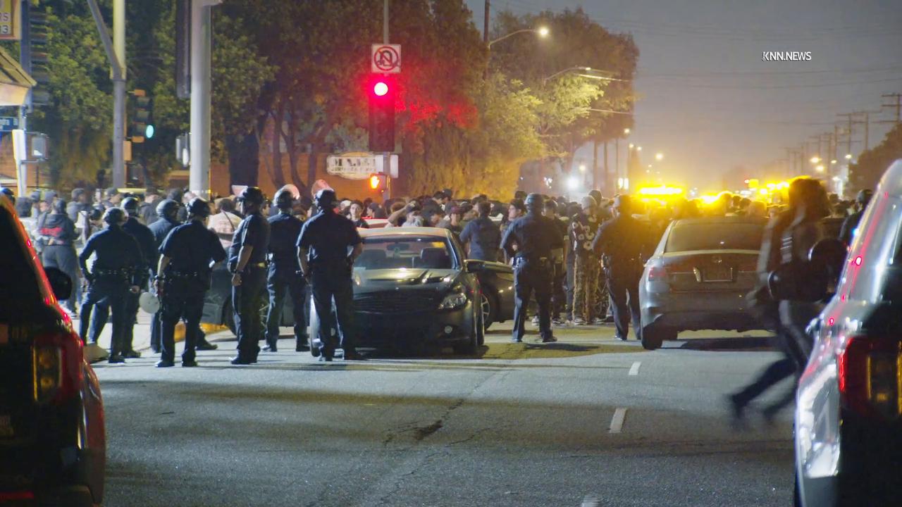 Video thumbnail for US, Los Angeles: Harbor Gateway LAPD Conducts Massive Street Takeover Bust Part 1.