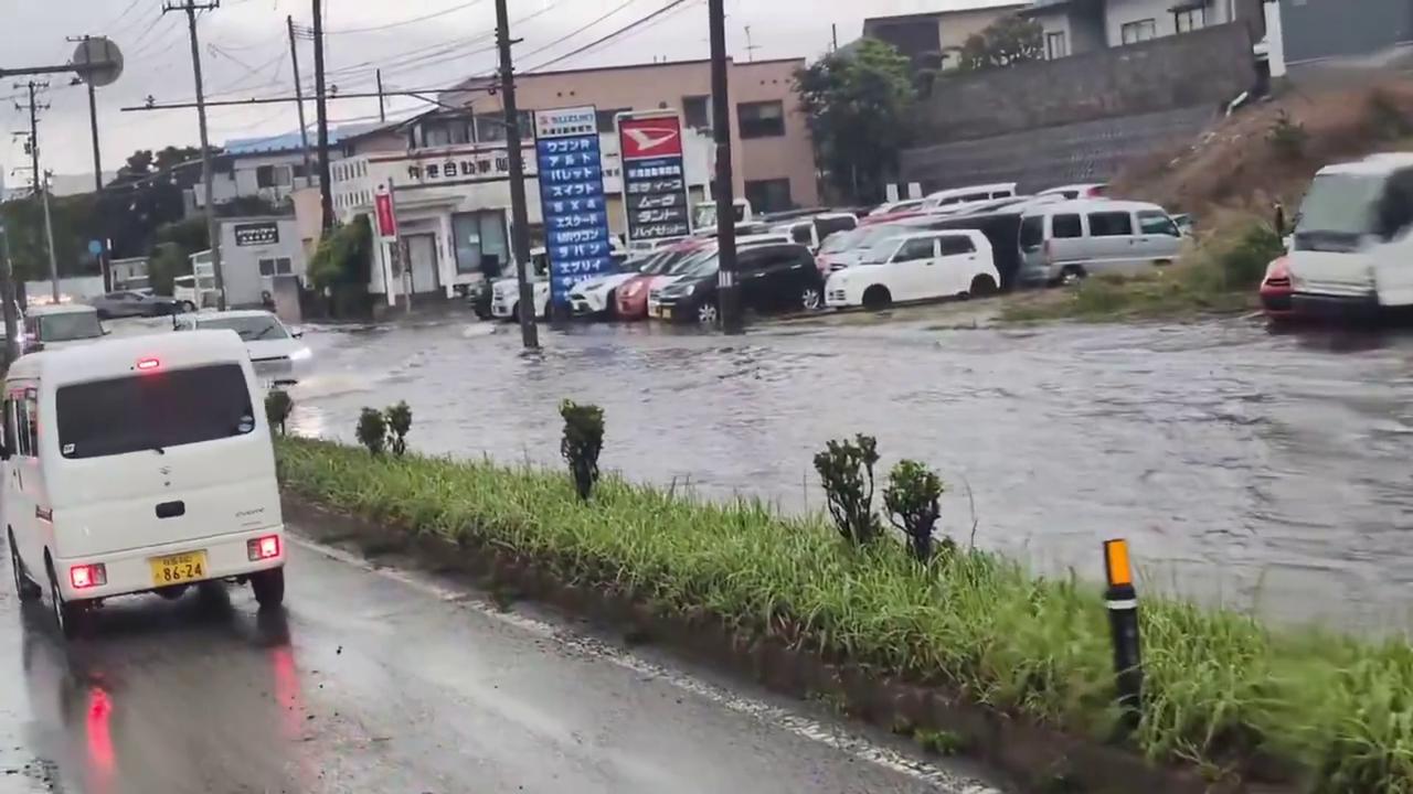 Video thumbnail for Japan: Weather Front Brings Widespread Downpours, Prompting Rain Alerts.