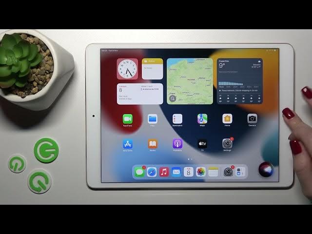 Video thumbnail for How to Turn Off Hey Siri Voice Match on the iPad Pro 12.9' 2017