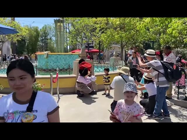 Video thumbnail for Mickey Mouse Meets Guests at Disney California Adventure