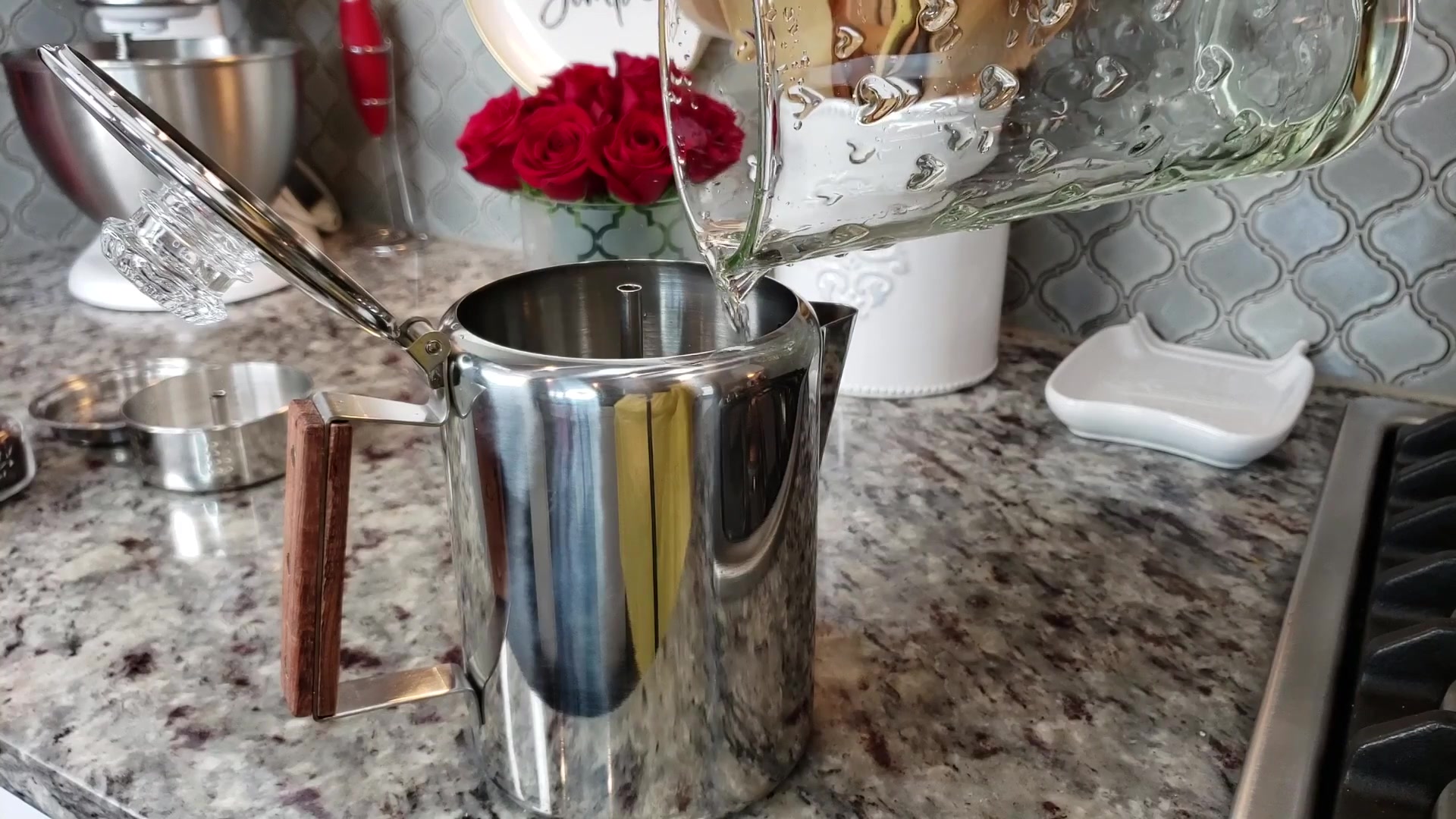 Video thumbnail for AGUA DE CAFE ¦ Mexican Style ICED COFFEE Drink ¦ Agua Fresca De Cafe (1080p 30fps H264 128kbit AAC English)