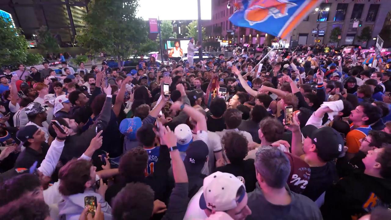 Video thumbnail for US: New York Knicks fans celebrate Game 2 win over Cavaliers in NYC.