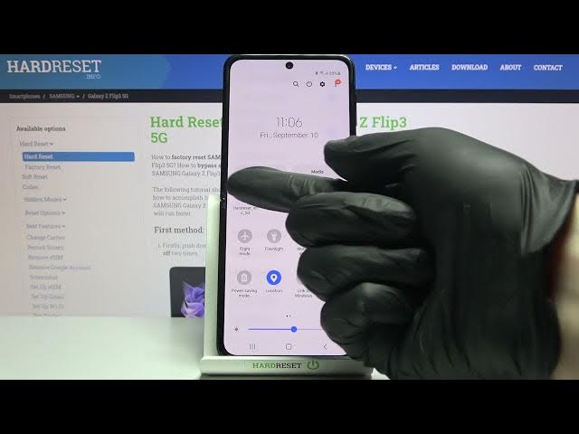 Video thumbnail for How to Enable / Disable Camera Location in Samsung Galaxy Z Flip3 - Location Tags