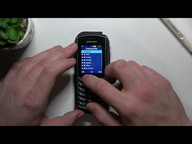 Video thumbnail for Samsung B2710 Solid - How To Change Ringtone