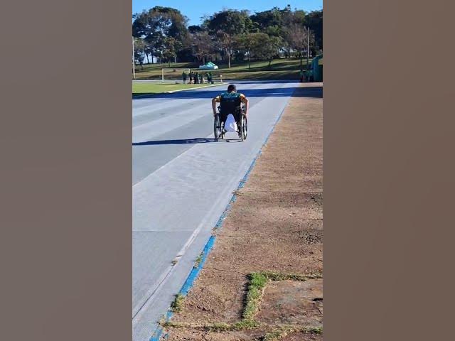 Video thumbnail for aquecendo antes das provas #atletismo #competition #cadeirante #atleta