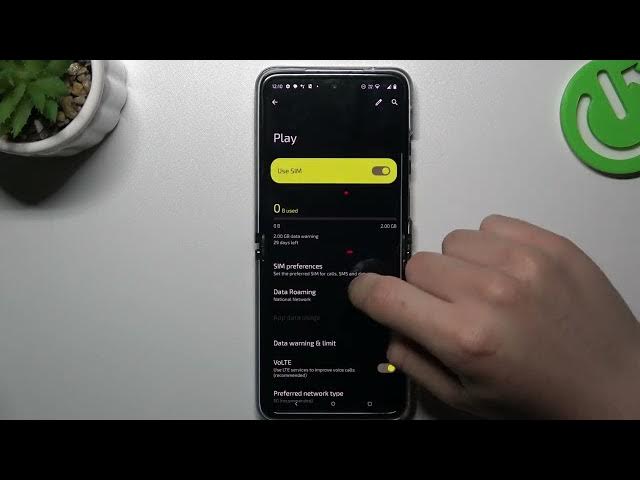 Video thumbnail for How to Turn On/Turn Off the VoLTE Calling on MOTOROLA Razr 40 Ultra