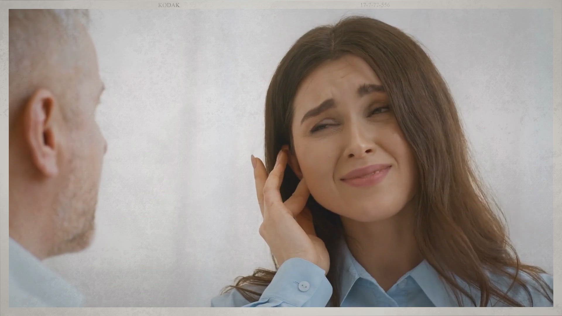 Video thumbnail for Why Do Earbuds Hurt My Ears (10 Reasons)