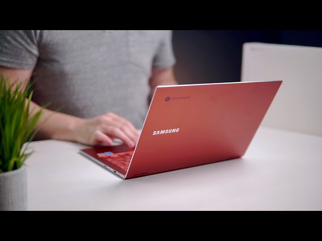 Video thumbnail for Samsung Galaxy Chromebook Unboxing and Hands-On