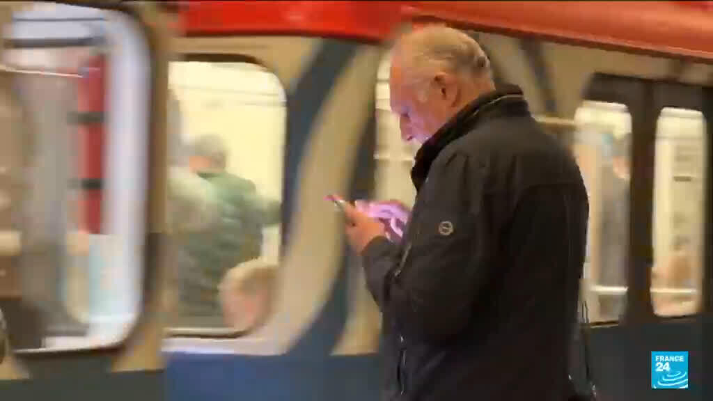 Video thumbnail for Russia toughens restrictions on VPNs amid internet crackdown