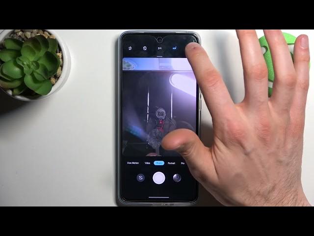 Video thumbnail for How to Manage Camera Reflection in MOTOROLA Edge 30 – Turn On / Off Mirror Effect