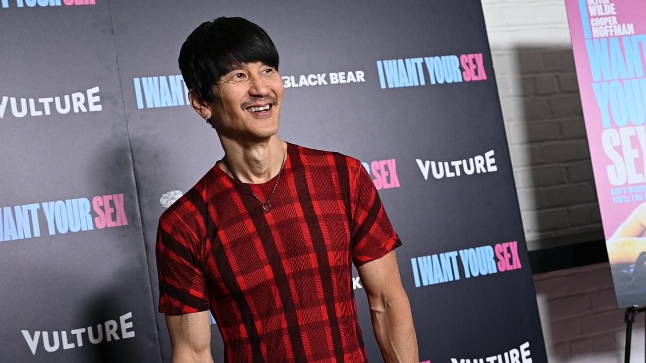 Video thumbnail for NY: 'I Want Your Sex' New York Premiere - Arrivals 9.